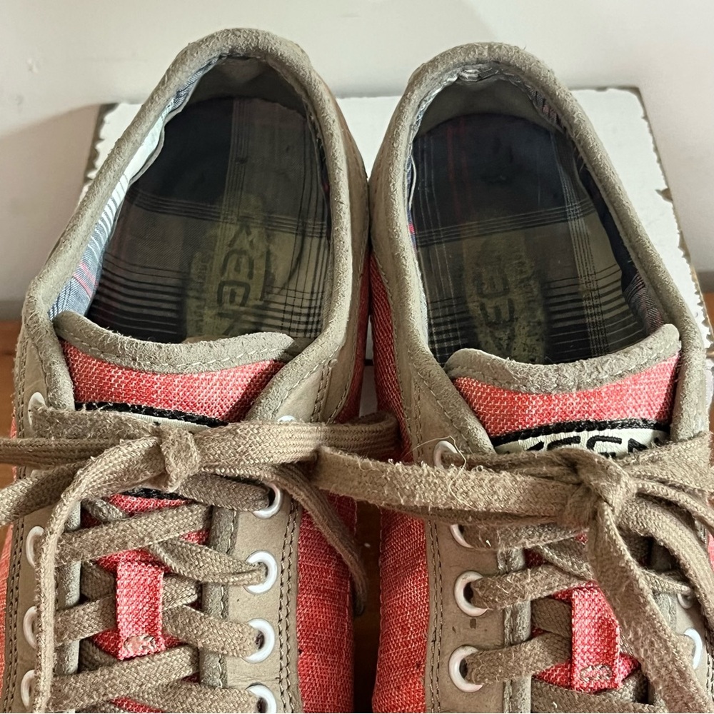 Keen Coronado Red Canvas Taupe Leather Low Top Sneakers Womens 8.5 1004619 - Picture 4 of 9